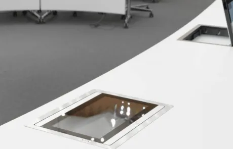 VERSIS 220/75 by ELEMENT ONE VERSIS 220/75 by ELEMENT ONE